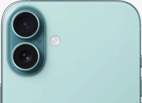 Apple iPhone 16 Plus in Teal, rear camera macro close-up