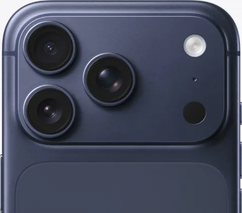 Apple iPhone 17 Pro in Deep Blue, camera plateau close-up