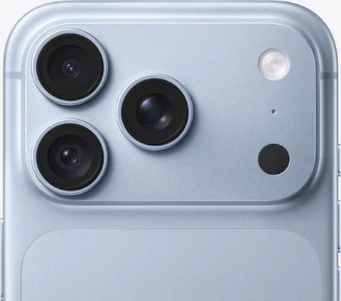 Apple iPhone 18 Pro in Glacier, camera plateau close-up with the variable-aperture main lens