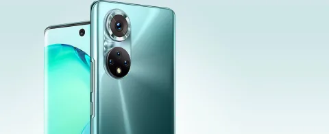 Honor 50 in Emerald Green, front and back view