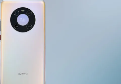 Huawei Mate 40 Pro in Mystic Silver, back view