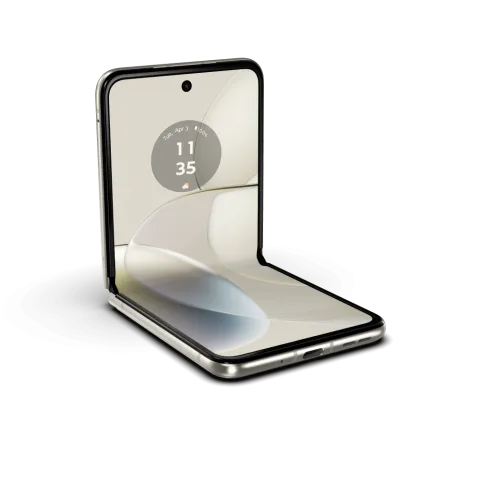 Motorola Razr 40 in Vanilla Cream, flex mode