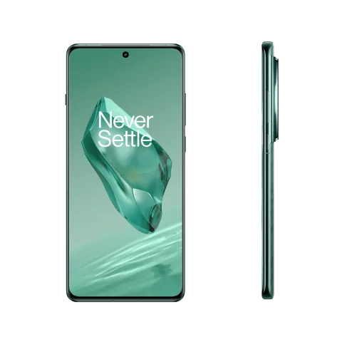 OnePlus 12 in Flowy Emerald, angled view