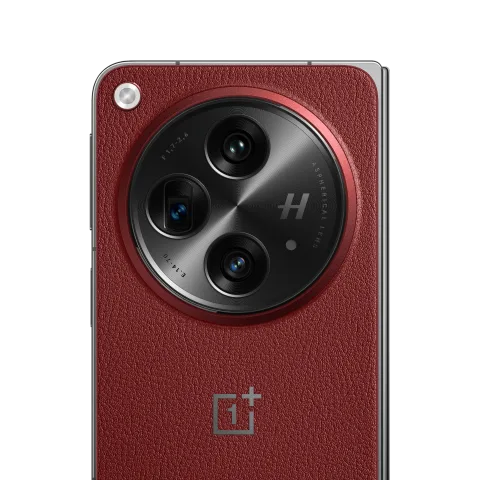OnePlus Open in Crimson Shadow, camera module detail