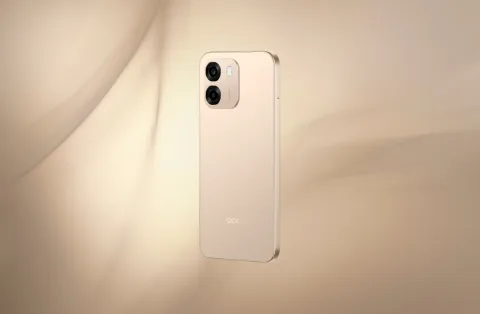 Oppo A6 4G in Aurora Gold, back three-quarter view