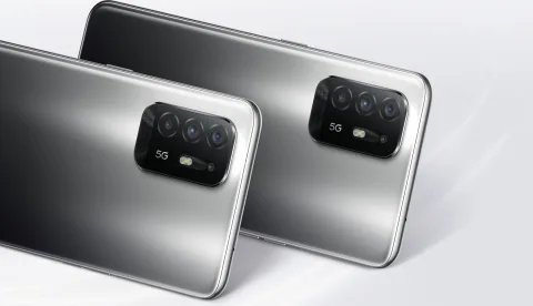 Oppo A94 5G in Fluid Black, back camera detail