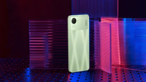 Realme Narzo 50i Prime in Mint Green, back view