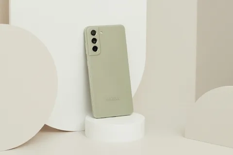 Samsung Galaxy S21 FE 5G in Olive, back view