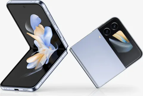 Galaxy Z Flip4 in Blue, open front and closed rear view