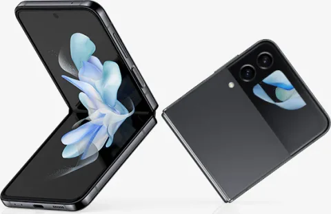 Galaxy Z Flip4 in Graphite, open front and closed rear view