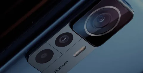 Xiaomi 12T Pro in Blue, camera module macro detail