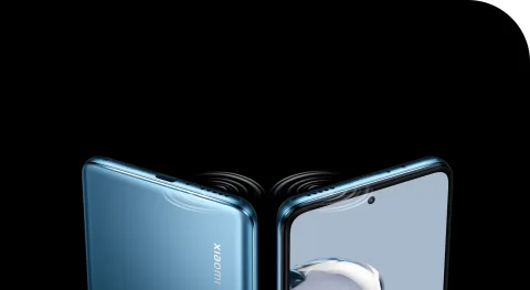 Xiaomi 12T Pro in Blue, front and back view