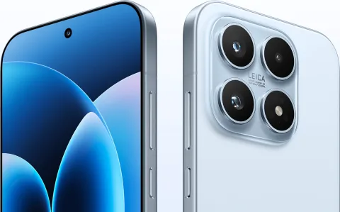Xiaomi 17 in Light Blue, front and back view