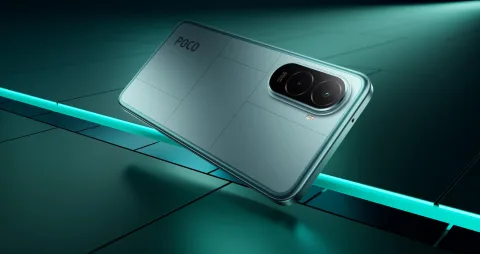 POCO M7 in Green, back view