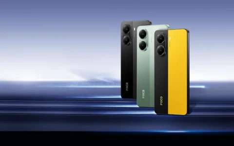 POCO X7 Pro in Black, Green and Yellow standing back-to-back