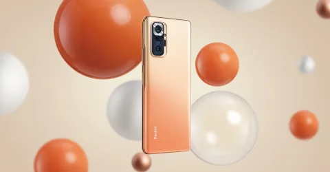 Redmi Note 10 Pro in Gradient Bronze, back view
