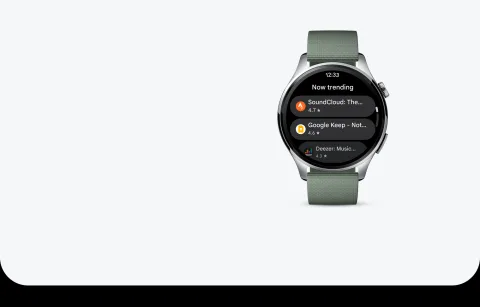 Xiaomi Watch 5 in Black and Juniper Green, front-angled pair view