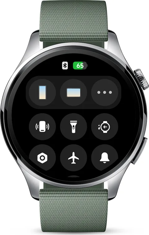Xiaomi Watch 5 with Juniper Green strap, horizontal detail view of the case and display